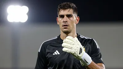 Blackpool's Franco Ravizzoli joins Leicester City on a free transfer, subject to EFL approval, as the Tangerines look to...