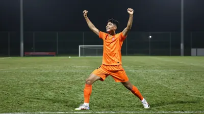Blackpool have secured promising youngster Oli Hunter on a professional contract until 2028, as manager Ian Evatt...
