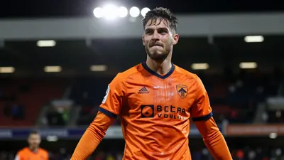 Blackpool's week featured a new matchday bus service, a first league defeat at Barnsley, and a late draw against Reading...